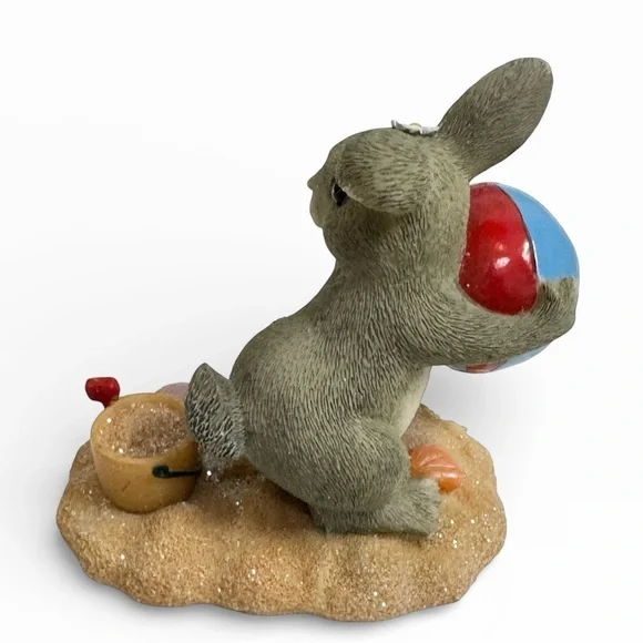 Fitz Floyd Charming Tails Beach Bunnie Figurine 83/101 Bunny Beach Ball - Picture 3 of 6